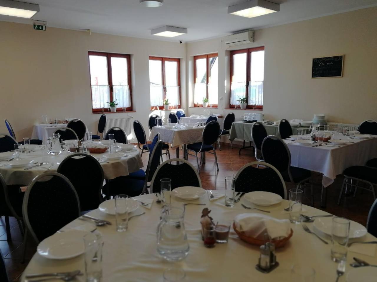 Bed and Breakfast Park Panzio*** Szolnok Esterno foto